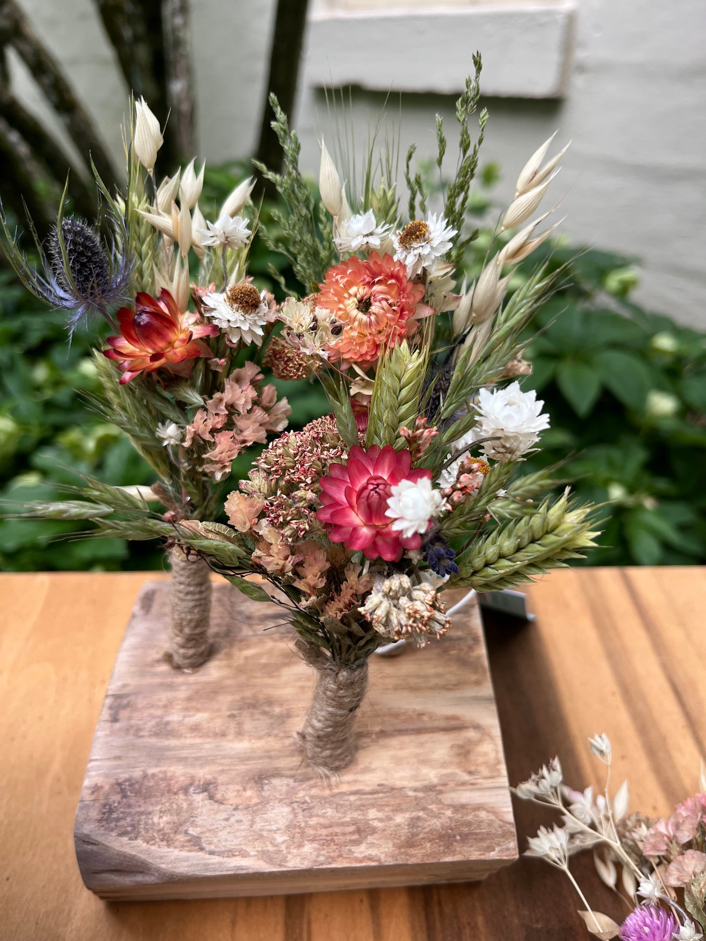 Mixed colors magnet posies